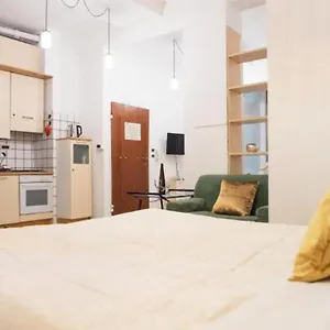  Appartement Tourist House - Fringe - Self Check-in Italië